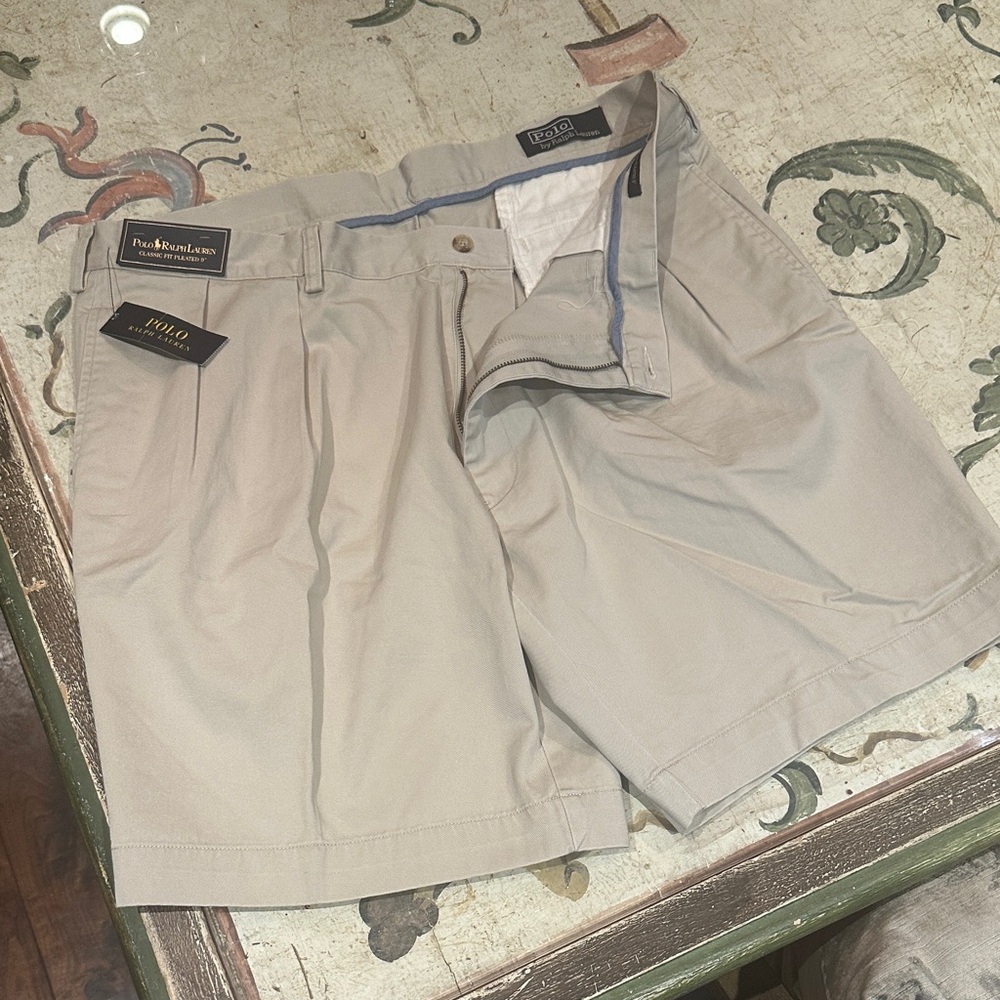 Polo by Ralph Lauren Khaki Shorts Pleated. 40W. NWT